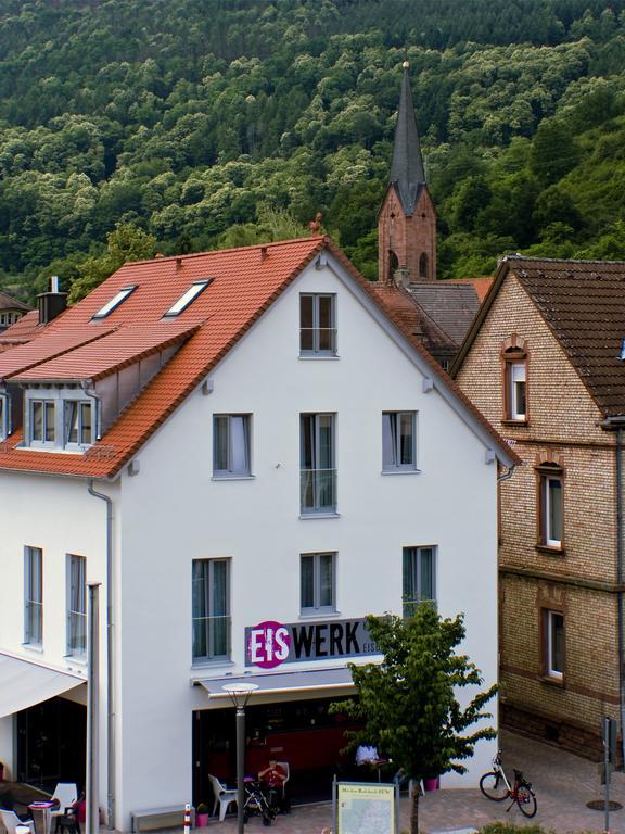 Gästehaus Eschers Eiswerk Annweiler am Trifels Exterior foto