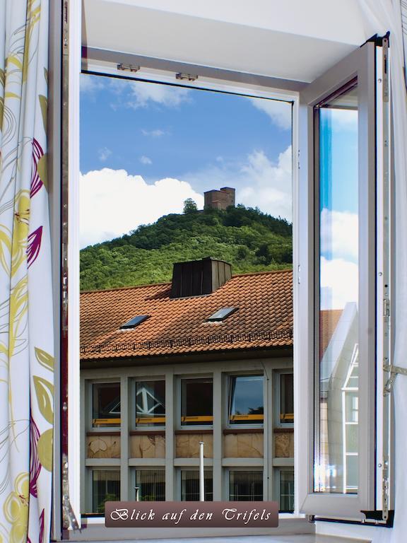 Gästehaus Eschers Eiswerk Annweiler am Trifels Zimmer foto